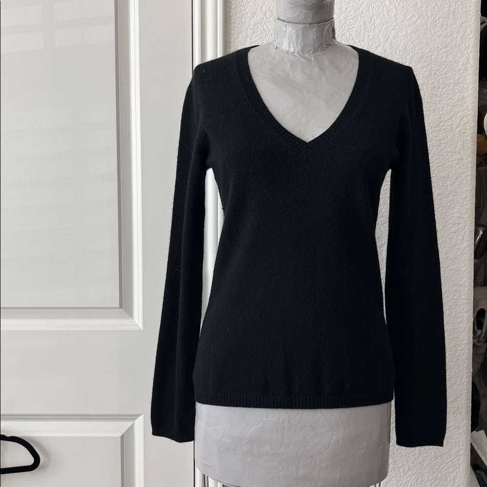 Nordstrom Caslon Cashmere V Neck Long Sleeve Sweater